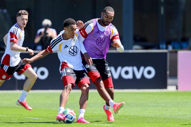 Jamal Musiala Germany and Jonathan Tah Germany battle for the ball, , German national football team training, Home Ground on May 28, 2026 in Herzogenaurach, Germany Photo by Marco Steinbrenner DeFodi Images Jamal Musiala Germany and Jonathan Tah Germany battle for the ball, , German national football team training, Home Ground, May 28, 2026 in Herzogenaurach, Germany Photo by Marco Steinbrenner DeFodi Images