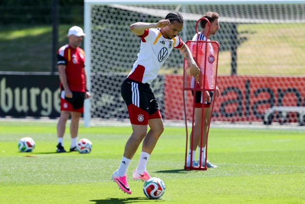 Leroy Sane Germany controls the ball, , Training of the German national soccer team, Home Ground on May 28, 2026 in Herzogenaurach, Germany Photo by Marco Steinbrenner DeFodi Images Leroy Sane Germany controls the ball, , Training of the German national soccer team, Home Ground, May 28, 2026 in Herzogenaurach, Germany Photo by Marco Steinbrenner DeFodi Images