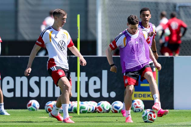 Nico Schlotterbeck Germany and Florian Wirtz Germany battle for the ball, , Training of the German national soccer team, Home Ground on May 28, 2026 in Herzogenaurach, Germany Photo by Marco Steinbrenner DeFodi Images Nico Schlotterbeck Germany and Florian Wirtz Germany battle for the ball, , Training of the German national soccer team, Home Ground, May 28, 2026 in Herzogenaurach, Germany Photo by Marco Steinbrenner DeFodi Images