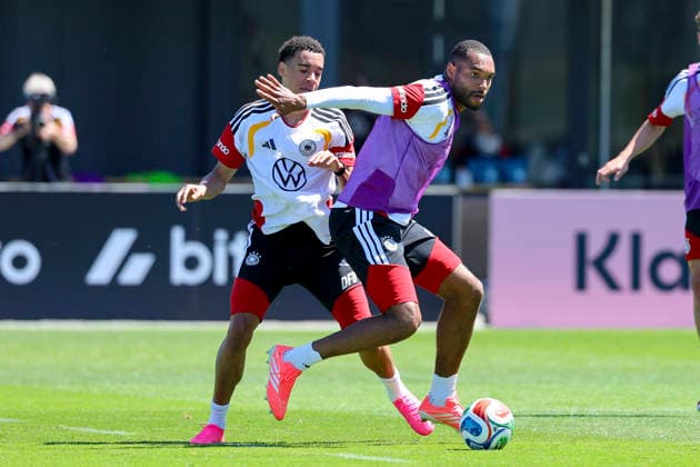 Jamal Musiala Germany and Jonathan Tah Germany battle for the ball, , German national football team training, Home Ground on May 28, 2026 in Herzogenaurach, Germany Photo by Marco Steinbrenner DeFodi Images Jamal Musiala Germany and Jonathan Tah Germany battle for the ball, , German national football team training, Home Ground, May 28, 2026 in Herzogenaurach, Germany Photo by Marco Steinbrenner DeFodi Images