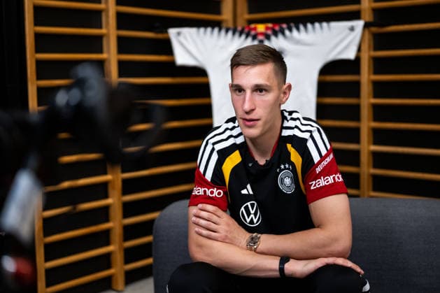 GER, Football mens national team Germany, training, 28 05 2026, Adidas Homeground, Herzogenaurach, GER, Football mens national team Germany, media session, in the picture Nico Schlotterbeck Germany, 15 in front of jersey, nordphotoxGmbHx xMemmler nph00005