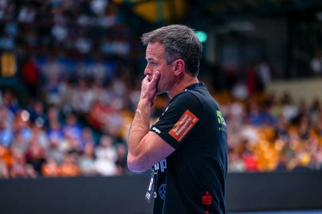 Matthias Flohr HBW Balingen Weilstetten, Head Coach stressed, watched, Dessau Rosslauer HV 06 vs HBW Balingen Weilstetten, Handball, 2 Bundesliga, 33 Matchday, Season 2025 26, 29 05 2026, Dessau Rosslauer HV 06 vs HBW Balingen Weilstetten, Handball, 2 Bundesliga, 33 Matchday, Season 2025 26, 29 05 2026 Dessau Rosslau Copyright: xEibner-Pressefoto LauraxRoemerx EP_LRR