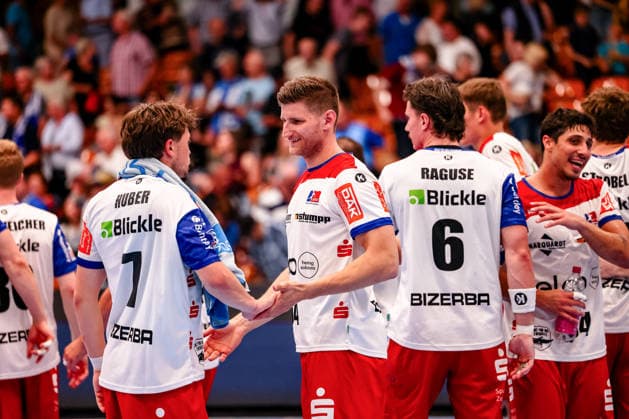 Elias Huber HBW Balingen Weilstetten, 07 and Georg Poehle HBW Balingen Weilstetten, 94 Celebrating joy after the victory, Dessau Rosslauer HV 06 vs HBW Balingen Weilstetten, Handball, 2 Bundesliga, 33 Matchday, Season 2025 26, 29 05 2026, Dessau Rosslauer HV 06 vs HBW Balingen Weilstetten, Handball, 2 Bundesliga, 33 Matchday, Season 2025 26, 29 05 2026 Dessau Rosslau Copyright: xEibner-Pressefoto LauraxRoemerx EP_LRR