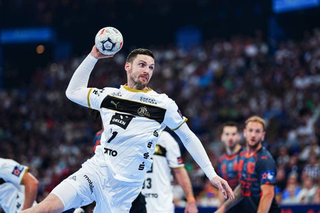 Throw Goal Hendrik Pekeler THW Kiel, 61 GER, Montpellier Handball vs THW Kiel, Handball, EHF European League, Semi-final, Season 2025 2026, 30 05 2026 GER, Montpellier Handball vs THW Kiel, Handball, EHF European League, Semi-final, Season 2025 2026, 30 05 2026 Hamburg Copyright: xEibner-Pressefoto MarcelxvonxFehrnx EP_MFN