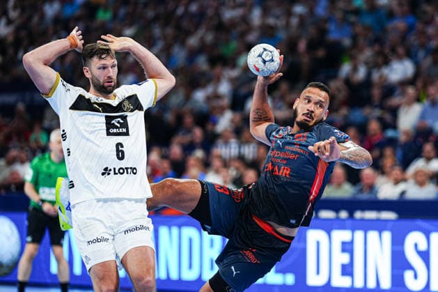 Throw Goal Rogerio Moraes Ferreira Montpellier Handball, 13 , Harald Reinkind THW Kiel, 06 GER, Montpellier Handball vs THW Kiel, Handball, EHF European League, Semi-final, Season 2025 2026, 30 05 2026 GER, Montpellier Handball vs THW Kiel, Handball, EHF European League, Semi-final, Season 2025 2026, 30 05 2026 Hamburg Copyright: xEibner-Pressefoto MarcelxvonxFehrnx EP_MFN