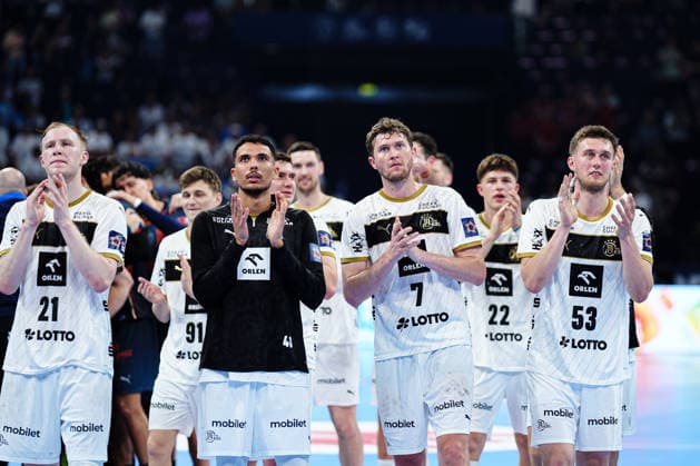 THW Kiel after the end of the match in front of the fans GER, Montpellier Handball vs THW Kiel, Handball, EHF European League, Semi-final, Season 2025 2026, 30 05 2026 GER, Montpellier Handball vs THW Kiel, Handball, EHF European League, Semi-final, Season 2025 2026, 30 05 2026 Hamburg Copyright: xEibner-Pressefoto MarcelxvonxFehrnx EP_MFN