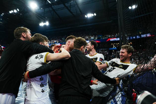 THW Kiel jubilant after victory end of match GER, Montpellier Handball vs THW Kiel, Handball, EHF European League, Semi-final, Season 2025 2026, 30 05 2026 GER, Montpellier Handball vs THW Kiel, Handball, EHF European League, Semi-final, Season 2025 2026, 30 05 2026 Hamburg Copyright: xEibner-Pressefoto MarcelxvonxFehrnx EP_MFN