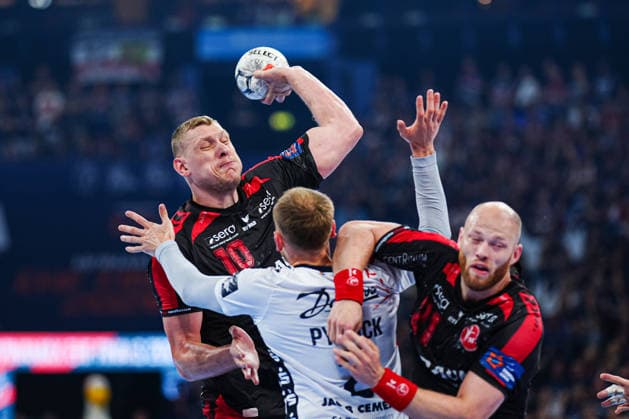 Throw Goal Dainis Kristopans MT Melsungen, 10 GER, MT Melsungen vs SG Flensburg Handewitt, Handball, EHF European League, Semi-final, Season 2025 2026, 30 05 2026 GER, MT Melsungen vs SG Flensburg Handewitt, Handball, EHF European League, Semi-final, Season 2025 2026, 30 05 2026 Hamburg Copyright: xEibner-Pressefoto MarcelxvonxFehrnx EP_MFN