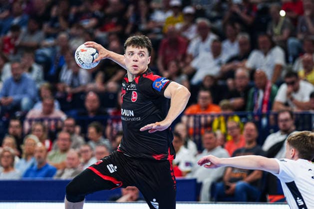 Throw Goal Aaron Mensing MT Melsungen, 33 GER, MT Melsungen vs SG Flensburg Handewitt, Handball, EHF European League, Semi-final, Season 2025 2026, 30 05 2026 GER, MT Melsungen vs SG Flensburg Handewitt, Handball, EHF European League, Semi-final, Season 2025 2026, 30 05 2026 Hamburg Copyright: xEibner-Pressefoto MarcelxvonxFehrnx EP_MFN