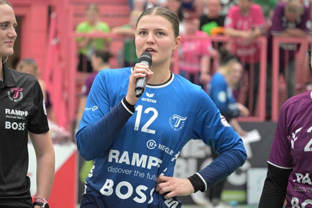 Marie Kristin Weiss TusSies Metzingen, 12 thank you to the fans TusSies Metzingen vs SV Union Halle Neustadt , Handball, Alsco HBF, 7 Play Off League Matchday, Season 2025 2026, 30 05 2026 TusSies Metzingen vs SV Union Halle Neustadt , Handball, Alsco HBF, 7 Play Off League Matchday, Season 2025 2026, 30 05 2026 Tuebingen Copyright: xEibner-Pressefoto TobiasxBaurx EP_TBR