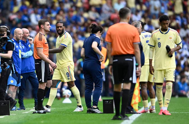 Glasgow, Scotland, 30th May 2026. Jurgen Locadia of Curacao is sent off during the Scotland vs Curacao International Friendly, Länderspiel, Nationalmannschaft match at Hampden Park, Glasgow. Picture credit should read: Neil Hanna Sportimage EDITORIAL USE ONLY. No use with unauthorised audio, video, data, fixture lists, club league logos or live services. Online in-match use limited to 120 images, no video emulation. No use in betting, games or single club league player publications. SPI_086_NH_Scotland_Curacao SPI-4830-0086