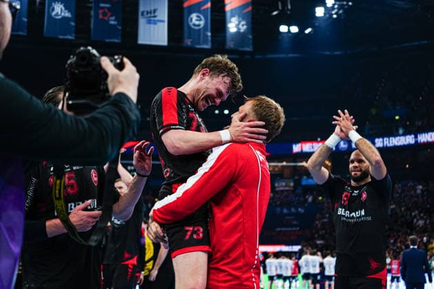 MT Melsungen cheers after victory at the end of the match, Timo Kastening MT Melsungen, 73 GER, MT Melsungen vs SG Flensburg Handewitt, Handball, EHF European League, Semi-final, Season 2025 2026, 30 05 2026 GER, MT Melsungen vs SG Flensburg Handewitt, Handball, EHF European League, Semi-final, Season 2025 2026, 30 05 2026 Hamburg Copyright: xEibner-Pressefoto MarcelxvonxFehrnx EP_MFN