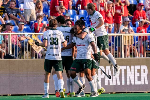 HTC Uhlenhorst Mülheim players, celebrate the goal, celebrate the goal, goal, celebration, cheers, cheers about the goal, rejoicing, joy, rejoices, optimistic, positive, game scene, highlight, action, 30 05 2026, Bonn Germany , Hockey, German Championship, semi-final, Men, Rot Weiss Köln Uhlenhorst Mülheim xozx