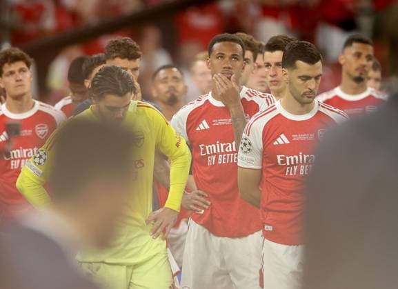 Arsenal shows dejection after losing the UEFA Champions League Final Paris Saint-Germain v Arsenal, UEFA Champions League, Final, Football, Puskas Arena, Budapest, Hungary - 30 May 2026Budapest Puskas Arena Hungary EDITORIAL USE ONLY No use with unauthorised audio, video, data, fixture lists, club league logos or live services. Online in-match use limited to 120 images, no video emulation. No use in betting, games or single club league player publications. Copyright: xKieranxMcManus Shutterstockx 16898280ed