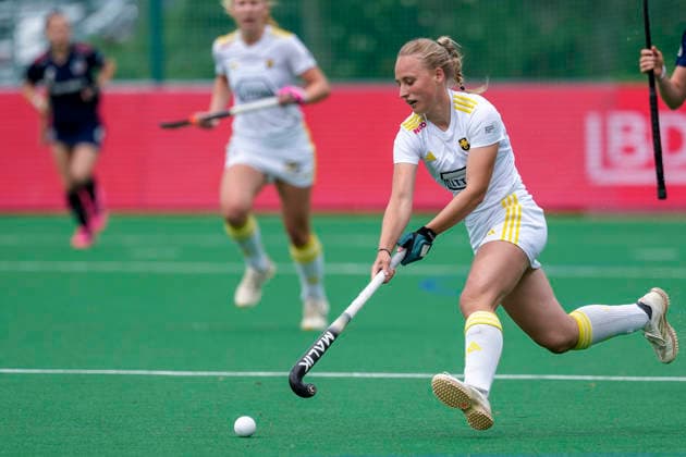 Laura Plüth HTHC, 20 , on the ball, cropped, full body, single image, single photo, action, action, 30 05 2026, Bonn Germany , Hockey, German Championship, semi-final, women, Mannheimer HC Harvestehuder THC xozx
