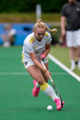 Madita Niebuhr HTHC, 16 , on the ball, cropped, full body, single image, single photo, action, action, 30 05 2026, Bonn Germany , Hockey, German Championship, semi-final, Women, Mannheimer HC Harvestehuder THC xozx