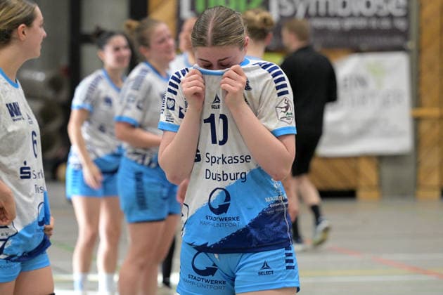 disappointed Nathalie Julie Corsten TuS Lintfort, 10 after the defeat 37 27 at TG Nuertingen TG Nuertingen vs TuS Lintfort , Handball, 2 Alsco HBF, 30 League Matchday, Season 2025 2026, 30 05 2026 TG Nuertingen vs TuS Lintfort , Handball, 2 Alsco HBF, 30 League Matchday, Season 2025 2026, 30 05 2026 Nuertingen Copyright: xEibner-Pressefoto TobiasxBaurx EP_TBR