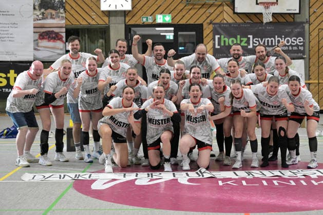 Winner photo Joint picture after the end of the match and the 37 27 home win of TG Nuertingen TG Nuertingen vs TuS Lintfort , Handball, 2 Alsco HBF, 30 League match day, Season 2025 2026, 30 05 2026 TG Nuertingen vs TuS Lintfort , Handball, 2 Alsco HBF, 30 League match day, Season 2025 2026, 30 05 2026 Nuertingen Copyright: xEibner-Pressefoto TobiasxBaurx EP_TBR