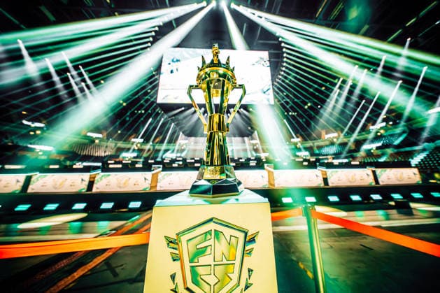 30 05 2026, xkkux, E Sports, FORTNITE MAJOR 1 SUMMIT, Season 2025 2026, PSD Bank Dome Düsseldorf The first LAN tournament of the FNCS season 50 duos compete against each other to win the prize pool and qualify for the Global Championship 2026 The duos are distributed as follows 20 EU, 13 NAC, 3 NAW, 5 Brazil, 3 Asia, 3 Oceania and 3 Middle East The top five teams automatically qualify for the Global Championship 2026 Cup Trophy in detail North Rhine-Westphalia Germany