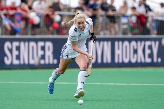 Sara Strauss DHC, 11 , on the ball, cropped, full body, single image, single photo, action, action, 31 05 2026, Bonn Germany , Hockey, German Championship, Final, Women, Mannheimer HC Düsseldorfer HC xozx