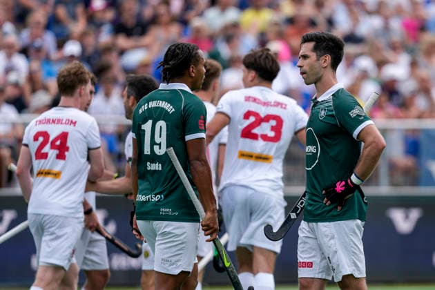 from left William Sanda Willi Sanda, Mülheim, 19 , Lukas Windfeder Mülheim, 6 , player of HTC Uhlenhorst Mülheim, looking disappointed, disappointment, frustration, disappointed, pessimistic, after the conceded goal to 3 0, action, action, game scene, 31 05 2026, Bonn Germany , Hockey, German Championship, Final, Men, Hamburger Polo Club HTC Uhlenhorst Mülheim xozx