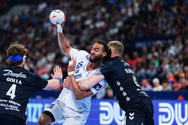 Bryan Hugo Monte dos Santos Montpellier Handball, 26 , Blaz Blagotinsek SG Flensburg Handewitt, 43 GER, Montpellier Handball vs SG Flensburg Handewitt, Handball, EHF European League, Match for 3rd place, 2025 2026 season, 31 05 2026 GER, Montpellier Handball vs SG Flensburg Handewitt, Handball, EHF European League, Match for 3rd place, 2025 2026 season, 31 05 2026 Hamburg Copyright: xEibner-Pressefoto MarcelxvonxFehrnx EP_MFN