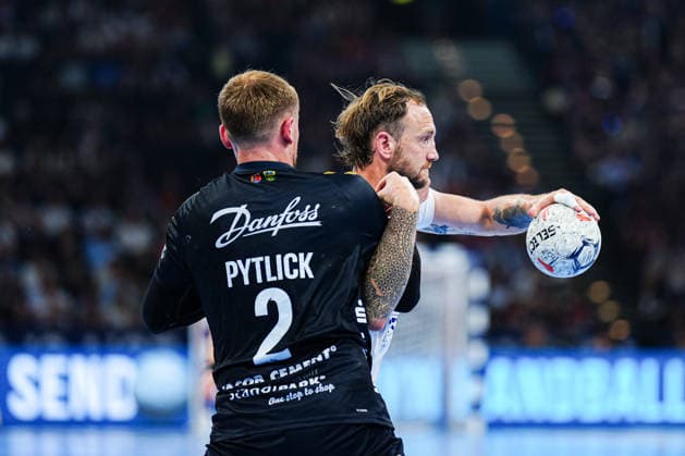 Simon Pytlick SG Flensburg Handewitt, 02 , Valentin Porte Montpellier Handball, 28 GER, Montpellier Handball vs SG Flensburg Handewitt, Handball, EHF European League, Match for 3rd place, 2025 2026 season, 31 05 2026 GER, Montpellier Handball vs SG Flensburg Handewitt, Handball, EHF European League, Match for 3rd place, 2025 2026 season, 31 05 2026 Hamburg Copyright: xEibner-Pressefoto MarcelxvonxFehrnx EP_MFN
