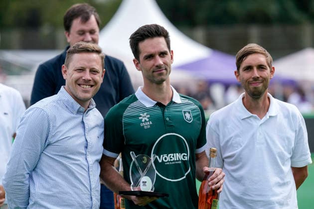 Lukas Windfeder (Mülheim, 6, Bildmitte), bei der Auszeichnung zum MVP, wertvollster Spieler, Most Valuable Player, 31.05.2026, Bonn (Deutschland), Hockey, Deutsche Meisterschaft, Finale, Herren, Hamburger Polo Club - HTC Uhlenhorst Mülheim xozx