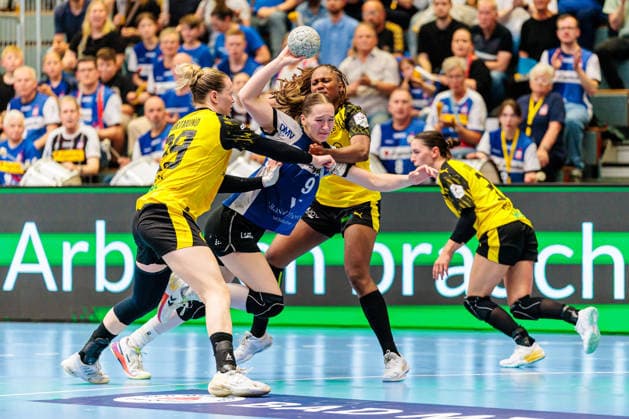 L R Emma Olsson Borussia Dortmund, 29 , Nieke Kuehne HSG Blomberg Lippe, 09 , Deborah Lassource Borussia Dortmund, 22 GER, HSG Blomberg Lippe vs Borussia Dortmund, Handball, 1 Bundesliga Women, Play Offs, Final, Match 3, 31 05 2026 GER, HSG Blomberg Lippe vs Borussia Dortmund, Handball, 1 Bundesliga Women, Play Offs, Final, Match 3, 31 05 2026 Blomberg Copyright: xEibner-Pressefoto JanxRollingerx EP_JSK