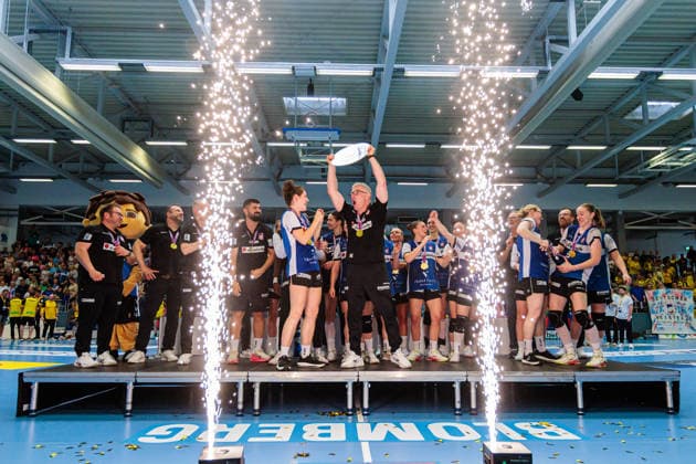The HSG Blomberg Lippe team celebrates winning the German Championship GER, HSG Blomberg Lippe vs Borussia Dortmund, Handball, 1 Bundesliga Women, Play Offs, Final, Game 3, 31 05 2026 GER, HSG Blomberg Lippe vs Borussia Dortmund, Handball, 1 Bundesliga Women, Play Offs, Final, Game 3, 31 05 2026 Blomberg Copyright: xEibner-Pressefoto JanxRollingerx EP_JSK