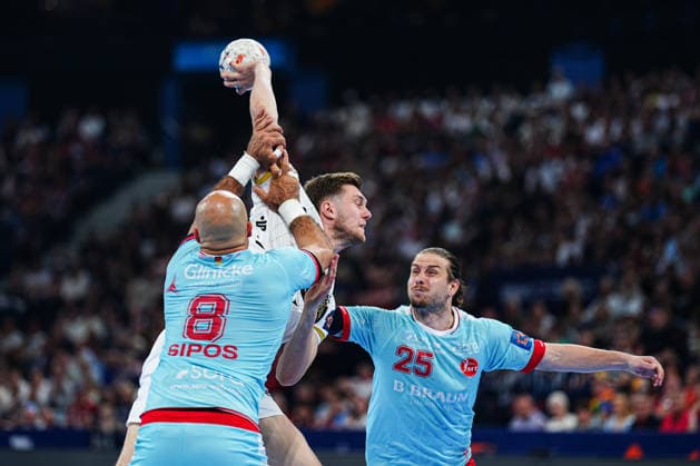 Adrian Sipos MT Melsungen, 08 , Nikola Bilyk THW Kiel, 53 , Olle Forsell Schefvert MT Melsungen, 25 GER, THW Kiel vs MT Melsungen, Handball, EHF European League, Final, Season 2025 2026, 31 05 2026 GER, THW Kiel vs MT Melsungen, Handball, EHF European League, Final, Season 2025 2026, 31 05 2026 Hamburg Copyright: xEibner-Pressefoto MarcelxvonxFehrnx EP_MFN