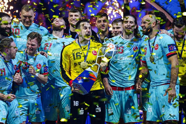 Nebojsa Simic MT Melsungen, 16 with EHF Cup GER, THW Kiel vs MT Melsungen, Handball, EHF European League, Final, Season 2025 2026, 31 05 2026 GER, THW Kiel vs MT Melsungen, Handball, EHF European League, Final, Season 2025 2026, 31 05 2026 Hamburg Copyright: xEibner-Pressefoto MarcelxvonxFehx EP_MFN