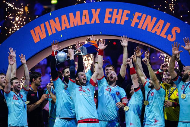 Olle Forsell Schefvert MT Melsungen, 25 with EHF Cup GER, THW Kiel vs MT Melsungen, Handball, EHF European League, Final, Season 2025 2026, 31 05 2026 GER, THW Kiel vs MT Melsungen, Handball, EHF European League, Final, Season 2025 2026, 31 05 2026 Hamburg Copyright: xEibner-Pressefoto MarcelxvonxFehrnx EP_MFN
