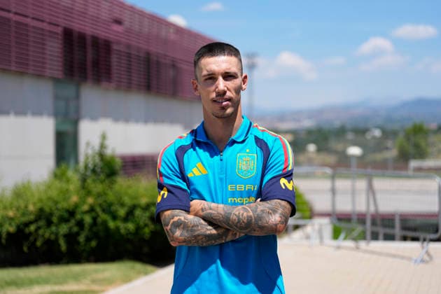 June 1, 2026, Las Rozas, Madrid, Spain: Alejandro Grimaldo attends during the Spain Team Media Day ahead the FIFA World Cup, WM, Weltmeisterschaft, Fussball 2026 at Ciudad del Futbol on June 01, 2026 in Las Rozas, Madrid, Spain. Las Rozas Spain - ZUMAa181 20260601_zaa_a181_022 Copyright: xOscarxJ.xBarrosox