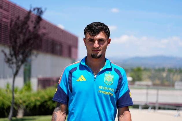 June 1, 2026, Las Rozas, Madrid, Spain: Marc Pubill attends during the Spain Team Media Day ahead the FIFA World Cup, WM, Weltmeisterschaft, Fussball 2026 at Ciudad del Futbol on June 01, 2026 in Las Rozas, Madrid, Spain. Las Rozas Spain - ZUMAa181 20260601_zaa_a181_040 Copyright: xOscarxJ.xBarrosox