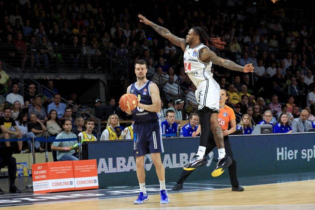 DEU, easyCredit BBL, ALBA vs BMA365 Bamberg Baskets, 01 06 2026, Uber Arena, Berlin, DEU, easyCredit BBL, ALBA vs BMA365 Bamberg Baskets, in the picture JONAS MATTISSECK ALBA Berlin 9 , Cobe Williams Bamberg 24 nordphotoxGmbHx xEngler nph00076