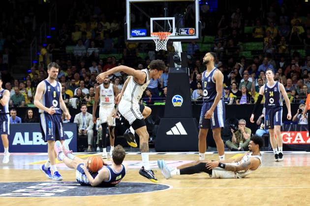 DEU, easyCredit BBL, ALBA vs BMA365 Bamberg Baskets, 01 06 2026, Uber Arena, Berlin, DEU, easyCredit BBL, ALBA vs BMA365 Bamberg Baskets, pictured Moses Wood ALBA Berlin 11 , JONAS MATTISSECK ALBA Berlin 9 , Norris Agbakoko ALBA Berlin 17 , Demarcus Demonia Bamberg 8 , Ibrahim Watson Boye Bamberg 2 nordphotoxGmbHx xEngler nph00076