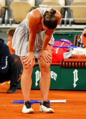 Marta Kostyuk celebrates after defeating fellow Ukrainian Elina Svitolina to reach her first Grand Slam semi final French Open Tennis, Day Ten, Tennis, Roland Garros, Paris, France - 02 Jun 2026Paris Roland Garros France EDITORIAL USE ONLY No use with unauthorised audio, video, data, fixture lists, club league logos or live services. Online in-match use limited to 120 images, no video emulation. No use in betting, games or single club league player publications. Copyright: xJavierxGarcia Shutterstockx 16906549e