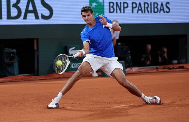 Rafael Jodar of Spain in action French Open Tennis, Day Ten, Tennis, Roland Garros, Paris, France - 02 Jun 2026Paris Roland Garros France EDITORIAL USE ONLY No use with unauthorised audio, video, data, fixture lists, club league logos or live services. Online in-match use limited to 120 images, no video emulation. No use in betting, games or single club league player publications. Copyright: xEllaxLing Shutterstockx 16906550bf