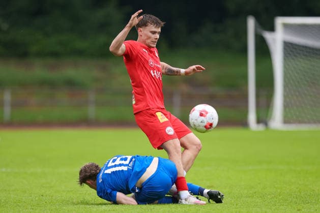 from left Jasper Look Blumenthaler SV, 16 and Lasse Denker 1 FC Germania Egestorf Langreder, 23 in duel, duel, dynamics, action, action, match scene, 03 06 2026, Bremen Germany , Soccer, promotion round Regionalliga Nord, Blumenthaler SV 1 FC Germania Egestorf Langreder xobx