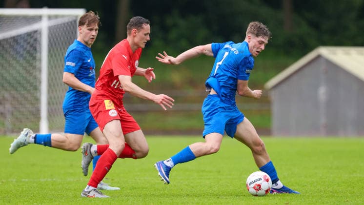 from left Nick Bode 1 FC Germania Egestorf Langreder, 18 and Florian Brahtz Blumenthaler SV, 7 in duel, duel, dynamics, action, action, match scene, 03 06 2026, Bremen Germany , Soccer, promotion round Regionalliga Nord, Blumenthaler SV 1 FC Germania Egestorf Langreder xobx