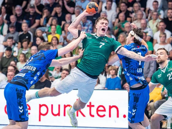 Victor Kloeve Frisch Auf Goeppingen, 07 in duel with Samuel Roethlisberger TVB Stuttgart, 17 , Frisch Auf Goeppingen vs TVB Stuttgart, Handball, 1 Bundesliga, Men, Season 2025 2026, 03 06 2026, Frisch Auf Goeppingen vs TVB Stuttgart, Handball, 1 Bundesliga, Men, Season 2025 2026, 03 06 2026 Goeppingen Copyright: xEibner-Pressefoto MichaelxSchmidx EP_MST