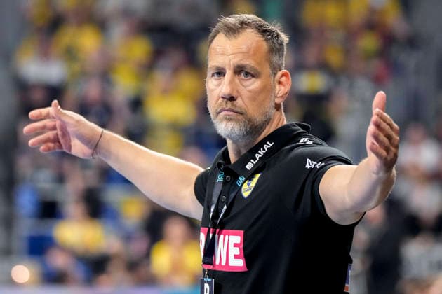 Maik Machulla coach, head coach, RNL , gives instructions, gestures, gesticulates with arms, single picture, single photo, action, action, 03 06 2026, Mannheim Germany , Handball, Bundesliga, Rhein Neckar Löwen TSV Hannover Burgdorf xozx