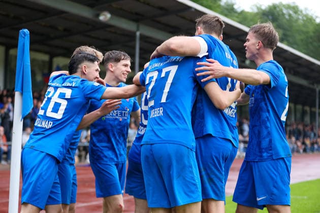 Players of Blumenthaler SV with goal celebration, cheer, cheering, optimistic, game scene, highlight, joy about the goal to 2 1, 03 06 2026, Bremen Germany , Football, promotion round Regionalliga Nord, Blumenthaler SV 1 FC Germania Egestorf Langreder xobx