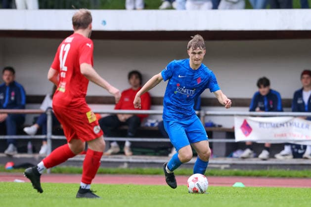 Paul Lentz Blumenthaler SV, 23 on the ball, single picture, full body, action, action, game scene, 03 06 2026, Bremen Germany , Soccer, promotion round Regionalliga Nord, Blumenthaler SV 1 FC Germania Egestorf Langreder xobx