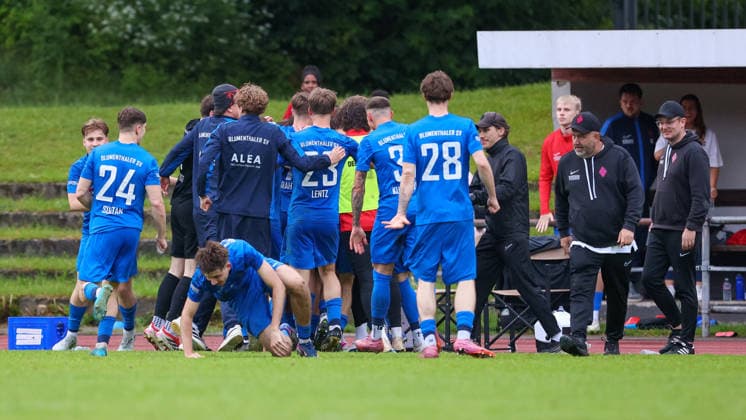Players of Blumenthaler SV with goal celebration, cheer, cheering, optimistic, game scene, highlight, joy about the goal to 3 2, 03 06 2026, Bremen Germany , Football, promotion round Regionalliga Nord, Blumenthaler SV 1 FC Germania Egestorf Langreder xobx