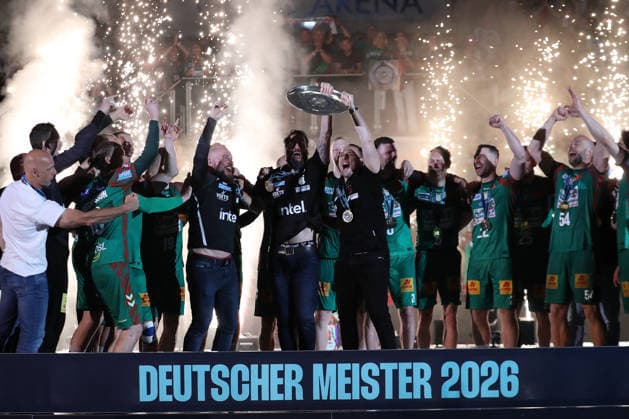 03 06 2026, xtgx, Handball, Daikin HBL, SC Magdeburg VfL Gummersbach v l award ceremony, championship trophy, German champion, jubilation, joy, emotions Co coach Yves Grafenhorst, coach Bennet Weigert, goalkeeping coach Dino Spiranec Magdeburg