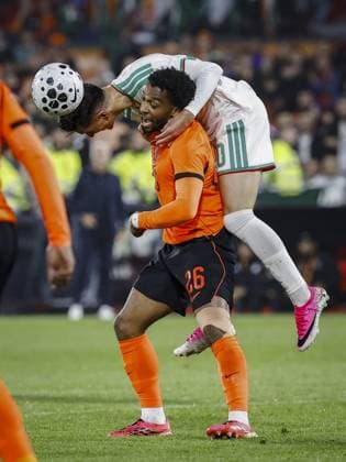 ROTTERDAM - (lr) Quinten Timber of the Netherlands and Adil Boulbina of Algeria during the friendly international match, Länderspiel, Nationalmannschaft between the Netherlands and Algeria at Feyenoord stadium De Kuip on June 3, 2026, in Rotterdam, the Netherlands. The Dutch national team, Nationalteam is preparing for the 2026 FIFA World Cup, WM, Weltmeisterschaft, Fussball BAS CZERWINSKI ANP International Friendly, Länderspiel, Nationalmannschaft 2026 xVIxANPxSportx xxANPxIVx 560020013 originalFilename: 560020013.jpg