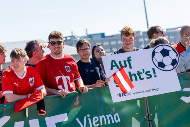 SOCCER - FIFA World Cup, WM, Weltmeisterschaft, Fussball 2026, preview VIENNA,AUSTRIA,04.JUN.26 - SOCCER - FIFA World Cup 2026, USA, Mexico, Canada, preview, farewell OEFB, Oesterreichischer Fussball-Bund. Image shows fans of AUT. GEPAxpictures xPhilippxBrem