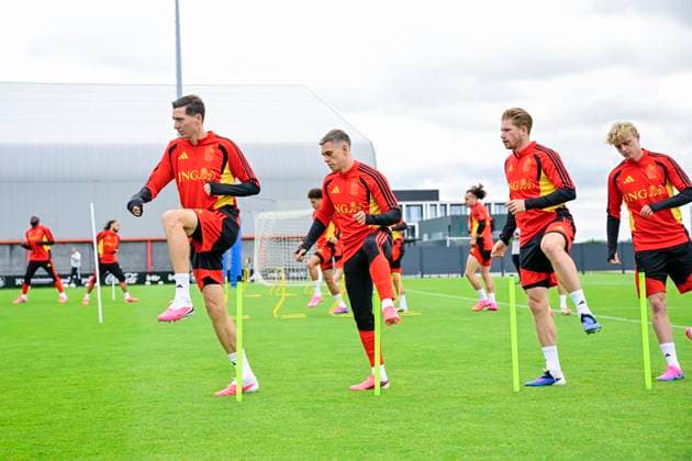 Belgian national football team - FIFA World Cup, WM, Weltmeisterschaft, Fussball 2026 - media activities 04 06 2026 TUBIZE, BELGIUM - JUNE 04 : Vanaken Hans midfielder of Belgium, De Bruyne Kevin forward of Belgium, Trossard Leandro forward of Belgium, Seys Joaquin defender of Belgium pictured during a training session at the training grounds of the Royal Belgian Football Association ahead of the FIFA World Cup 2026 on June 4, 2026 in Tubize, Belgium, 04 06 2026 Tubize Belgium Copyright: xJanxDexMeuleneirx